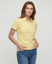 Cargar imagen en el visor de la galería, Polo Mujer Amarillo Pastel