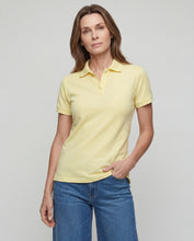 Cargar imagen en el visor de la galería, Polo Mujer Amarillo Pastel