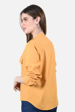 Cargar imagen en el visor de la galería, Blusa Ailen Mostaza