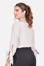 Cargar imagen en el visor de la galería, Blusa Luna Arena