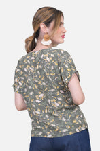 Cargar imagen en el visor de la galería, Blusa Saray Oliva
