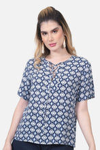 Cargar imagen en el visor de la galería, Blusa Evelin Azul Navy