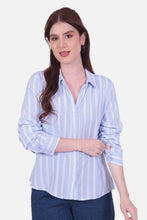 Cargar imagen en el visor de la galería, Blusa Vicky Azul Claro