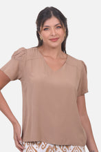 Cargar imagen en el visor de la galería, Blusa Moscu Camel
