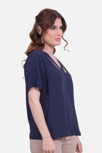 Cargar imagen en el visor de la galería, Blusa Zaida Azul Navy