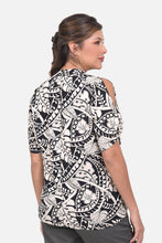 Cargar imagen en el visor de la galería, Blusa Marfil Negra