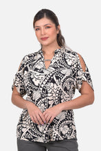 Cargar imagen en el visor de la galería, Blusa Marfil Negra