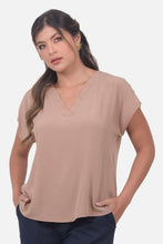 Cargar imagen en el visor de la galería, Blusa Caterina Camel