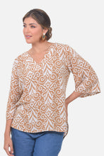 Cargar imagen en el visor de la galería, Blusa Abigail Camel