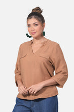 Cargar imagen en el visor de la galería, Blusa Alma Camel