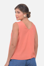 Cargar imagen en el visor de la galería, Blusa Corina Coral