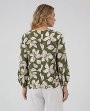 Cargar imagen en el visor de la galería, Blusa Kathe Verde Militar