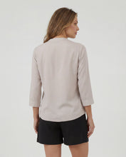 Cargar imagen en el visor de la galería, Blusa Evelia Arena