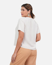 Cargar imagen en el visor de la galería, Blusa Aymara Crudo