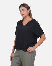 Cargar imagen en el visor de la galería, Blusa Aymara Negra