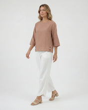 Cargar imagen en el visor de la galería, Blusa Dalia Camel
