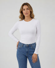Cargar imagen en el visor de la galería, Basica Mujer Banana Blanca