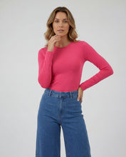Cargar imagen en el visor de la galería, Basica Mujer Banana - Coral