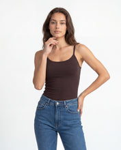Cargar imagen en el visor de la galería, Basica Mujer Magenta Cafe