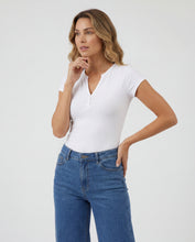 Cargar imagen en el visor de la galería, Basica Mujer Kiwi Blanca