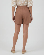 Cargar imagen en el visor de la galería, Short Dexter Camel