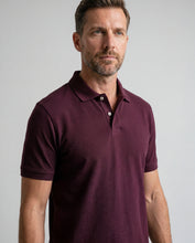 Cargar imagen en el visor de la galería, Polo Hombre Vinotinto