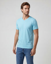 Cargar imagen en el visor de la galería, Camiseta Hombre Cuello V Agua