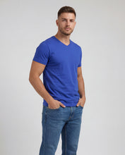 Cargar imagen en el visor de la galería, Camiseta Hombre Cuello V Azul Rey