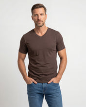 Cargar imagen en el visor de la galería, Camiseta Hombre Cuello V - Coffee