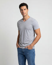 Cargar imagen en el visor de la galería, Camiseta Hombre Cuello V Gris Jaspe