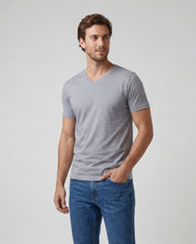 Cargar imagen en el visor de la galería, Camiseta Hombre Cuello V Gris Perla