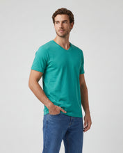 Cargar imagen en el visor de la galería, Camiseta Hombre Cuello V Turqueza