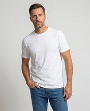 Cargar imagen en el visor de la galería, Camiseta Hombre Cuello Doble Blanca