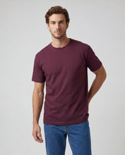 Cargar imagen en el visor de la galería, Camiseta Hombre Cuello Doble Vinotinto