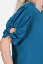 Cargar imagen en el visor de la galería, Blusa Keila Petroleo