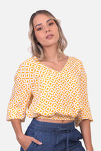 Cargar imagen en el visor de la galería, Blusa Shantou Mostaza