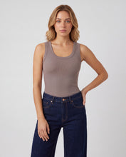 Cargar imagen en el visor de la galería, Blusa Ariel Taupe