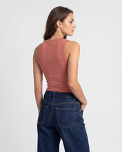 Cargar imagen en el visor de la galería, Básica Rib Ariel - Terracota