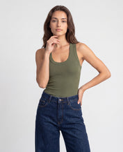Cargar imagen en el visor de la galería, Básica Rib Ariel - Verde Militar