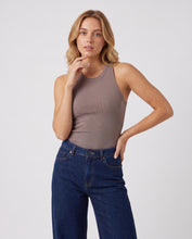 Cargar imagen en el visor de la galería, Blusa Tiana Taupe