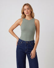 Cargar imagen en el visor de la galería, Blusa Mila Verde Pistacho