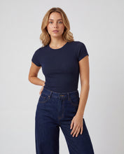 Cargar imagen en el visor de la galería, Blusa Moana Azul Navy