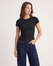 Cargar imagen en el visor de la galería, Blusa Moana Negra
