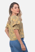 Cargar imagen en el visor de la galería, Blusa Pilar Mostaza
