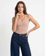 Cargar imagen en el visor de la galería, Blusa Iris Camel