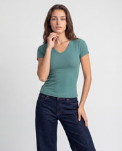 Cargar imagen en el visor de la galería, Blusa Moon Esmeralda