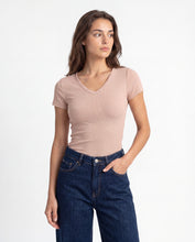 Cargar imagen en el visor de la galería, Blusa Moon Camel