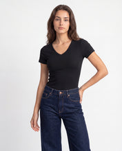 Cargar imagen en el visor de la galería, Blusa Moon Negra