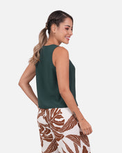 Cargar imagen en el visor de la galería, Blusa Namibia Verde
