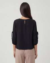 Cargar imagen en el visor de la galería, Blusa Lilia Negra